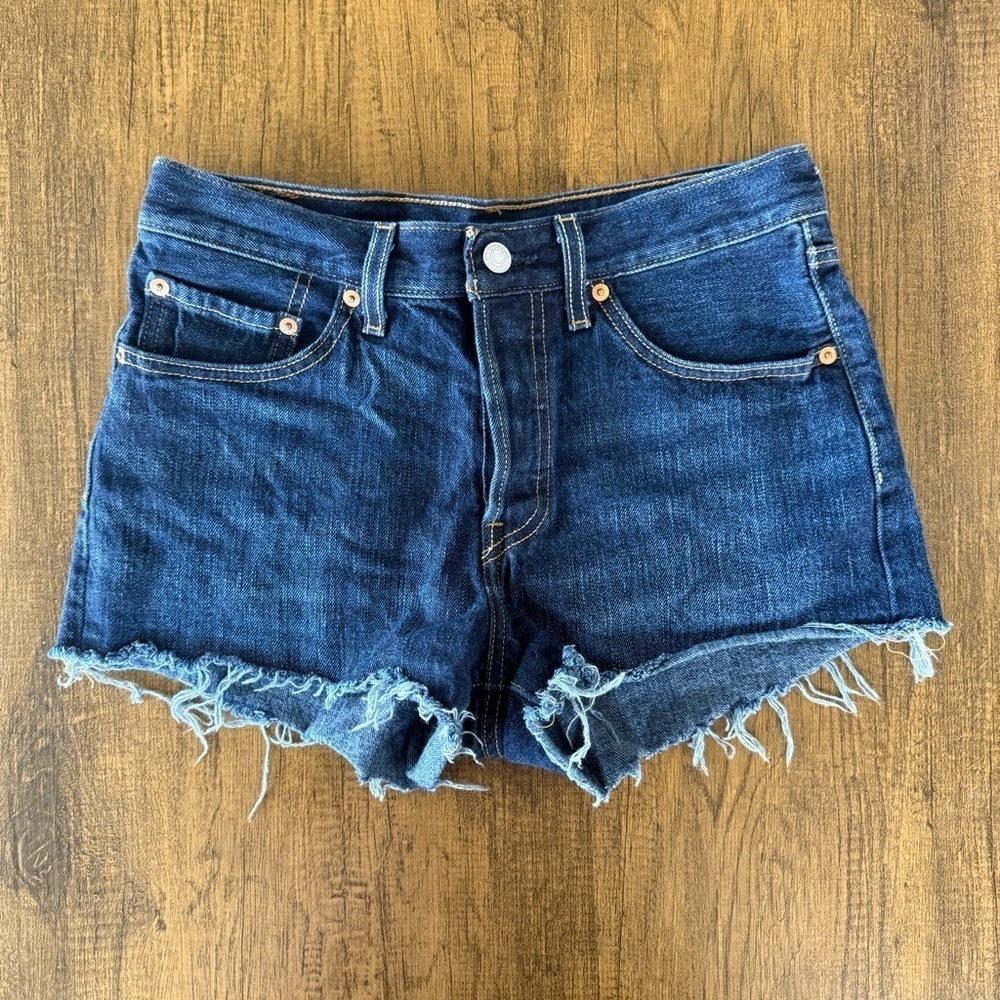 Levi’s 501 Dark Wash Cutoff Denim Shorts Size 26